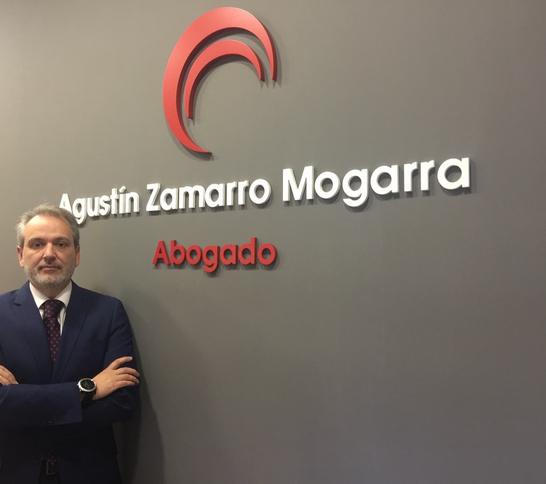 Agustín Zamarro Mogarra, abogado, en su despacho de Azuqueca de Henares